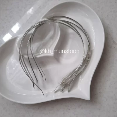 تل فلزی نقره ای