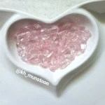 اشکی ظریف صورتی